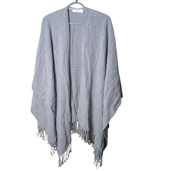 Mersea‎ Classic Fringe Travel Wrap Fog Grey One Size - Picture 2 of 6